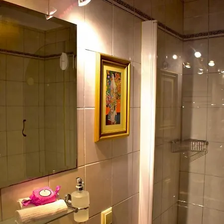 Carmen Art Hotel